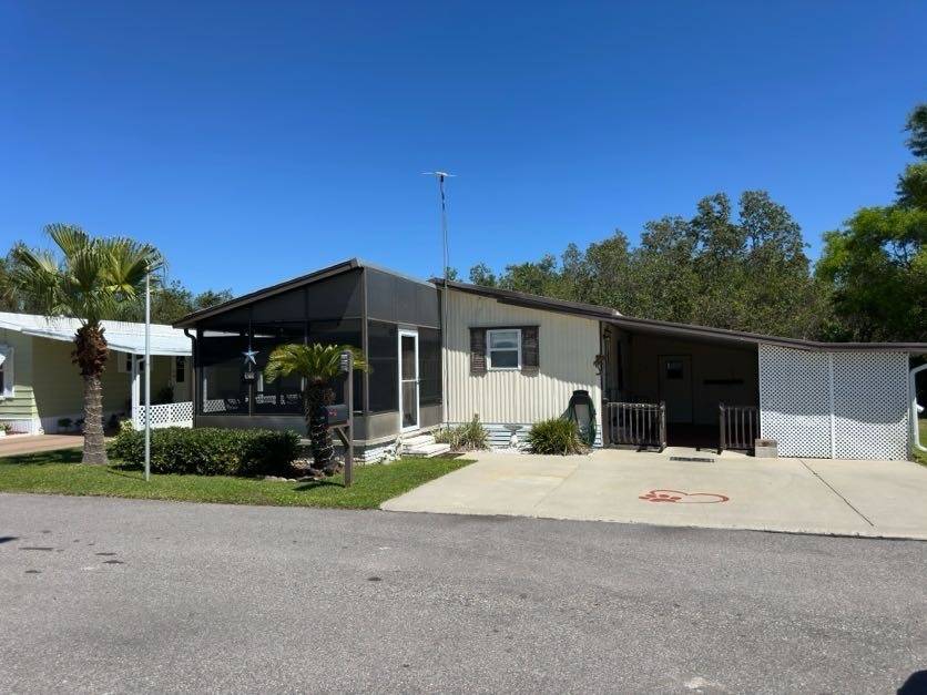 Haines City, FL Mobile Home for Sale located at 3000 Us Hwy 17 92 W. Royal Palm Village